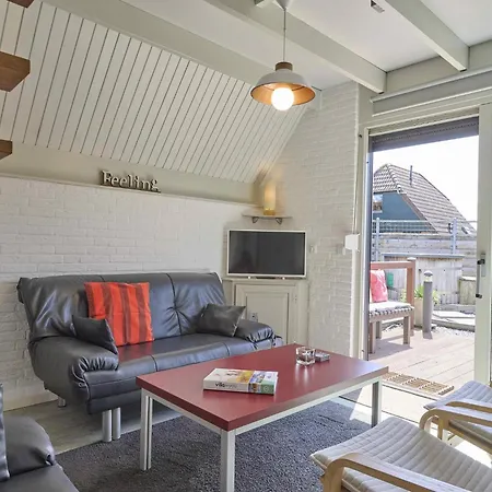 De Zeediek Holiday home *